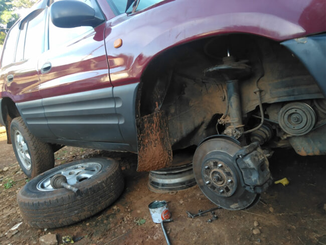 Rav4 tyre fixing