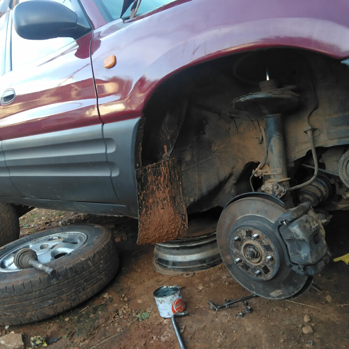 Rav4 tyre fixing