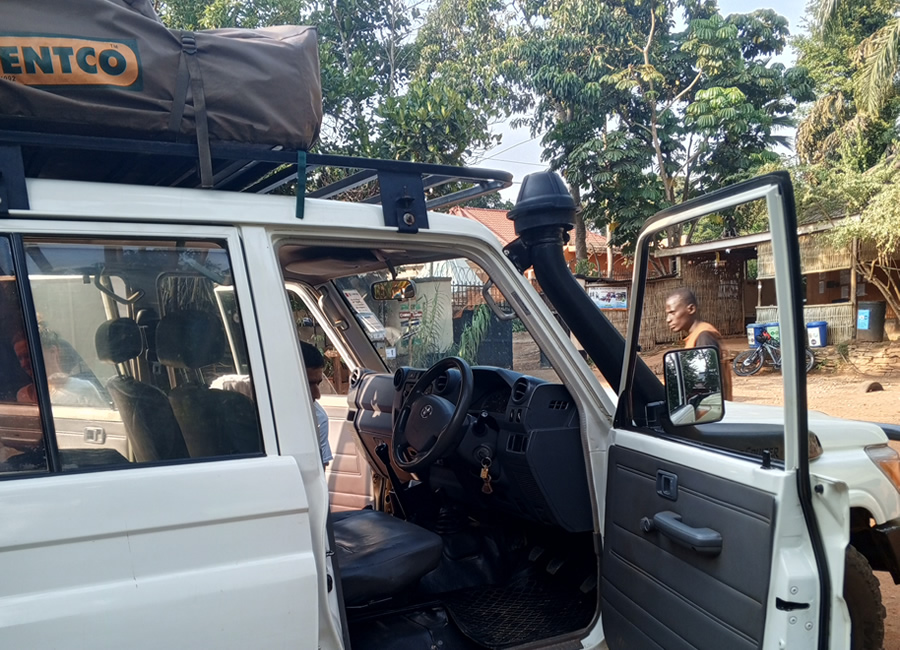 Land cruiser Lx hard body