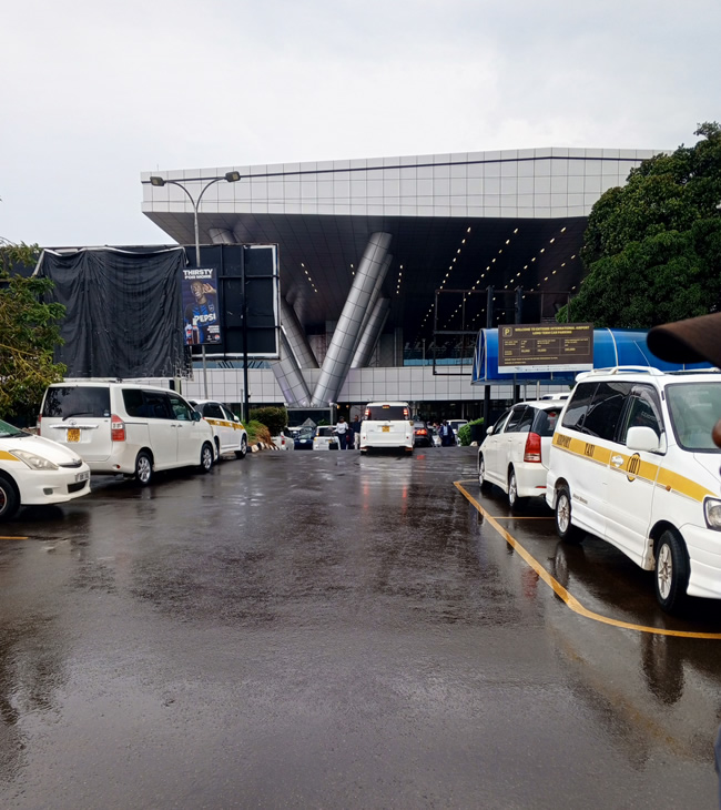 Airport cabs – car hire uganda
