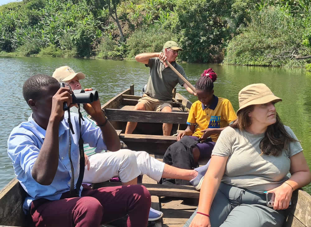 Driver guide – car rental uganda